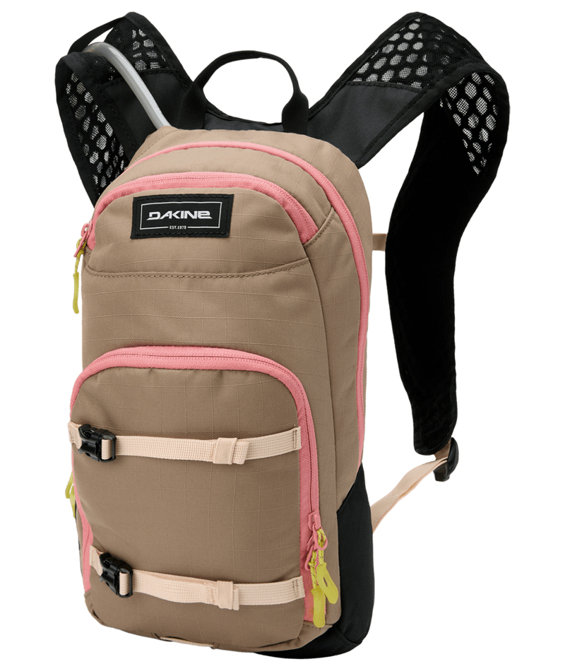 Женский тренировочный рюкзак Dakine 8L 28690₽